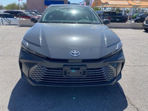 Used 2026 Toyota Camry XLE FWD image 3