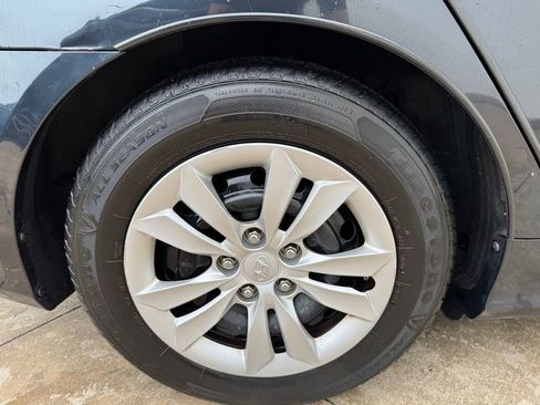 Used 2012 Hyundai Sonata GLS FWD image 7