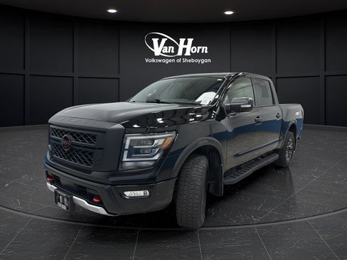 Used 2023 Nissan Titan PRO-4X w/ Pro-4x Convenience Package AWD/4WD image 3