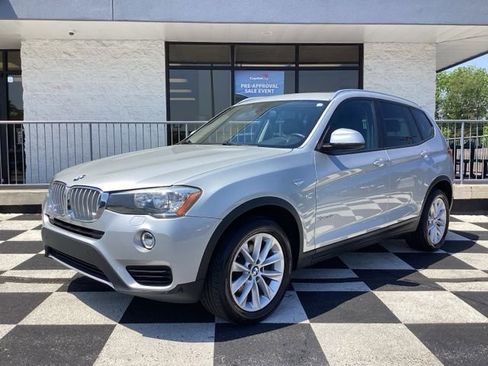 Used 2017 BMW X3 sDrive28i w/ Premium Package 3 RWD image 2