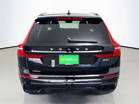 Used 2025 Volvo XC60 B5 Plus image 8