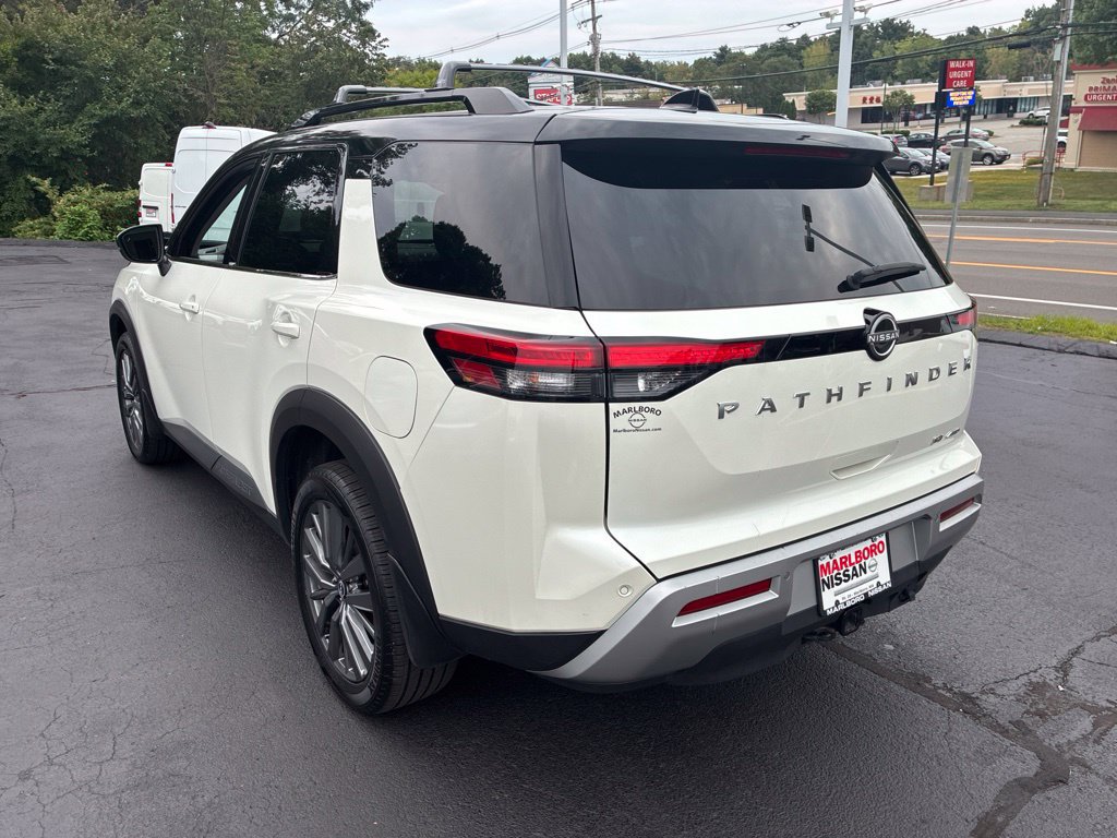 Certified 2024 Nissan Pathfinder SL w/ SL Premium Package AWD/4WD image 5