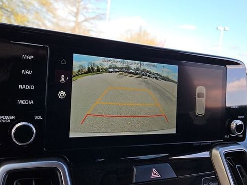 Used 2022 Kia Sorento S image 28