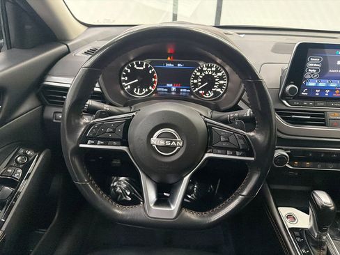 Used 2024 Nissan Altima 2.5 SR FWD image 21