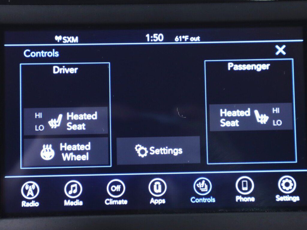 Used 2021 Chrysler Voyager LX w/ Cold Weather Group FWD image 18