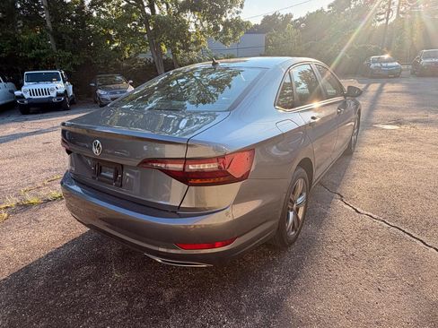 Used 2019 Volkswagen Jetta R-Line FWD image 7