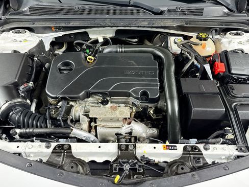 Used 2020 Chevrolet Malibu LT w/ Leather Package image 14