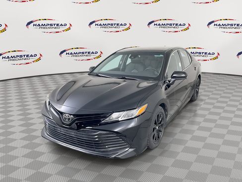 Used 2019 Toyota Camry LE image 1