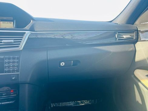 Used 2010 Mercedes-Benz E 350 Sedan image 35