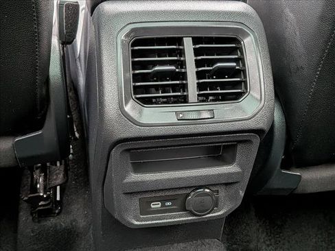 Used 2022 Volkswagen Tiguan SE R-Line image 20