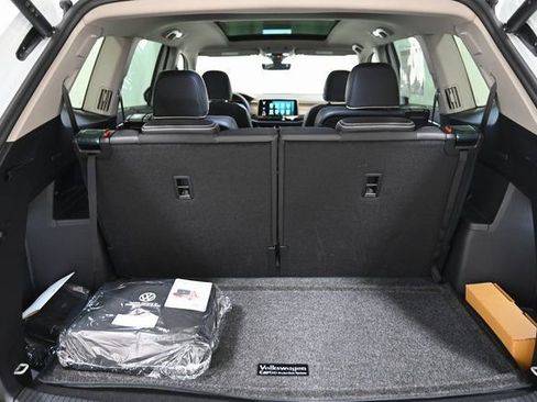 New 2026 Volkswagen Atlas SEL Premium R-Line image 23