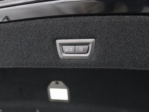 Used 2023 BMW i7 xDrive60 w/ Executive Package 2 image 47