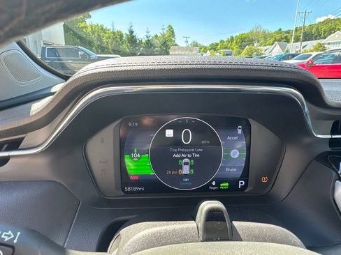 Used 2023 Chevrolet Bolt EUV Premier w/ Sun & Sound Package FWD image 33
