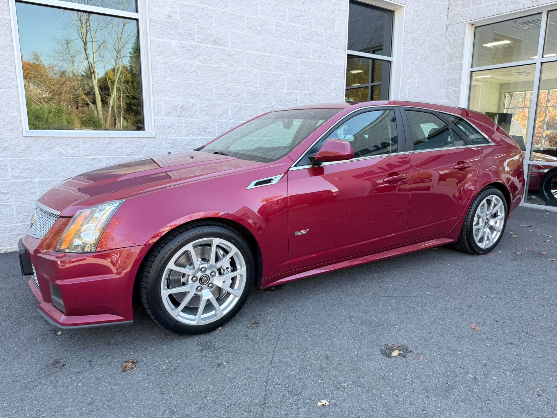 Used 2011 Cadillac CTS V RWD image 1