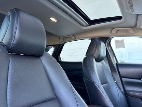 Used 2023 MAZDA CX-30 AWD 2.5 S w/ Premium Package image 21