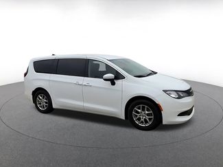 Used 2023 Chrysler Voyager LX video 2