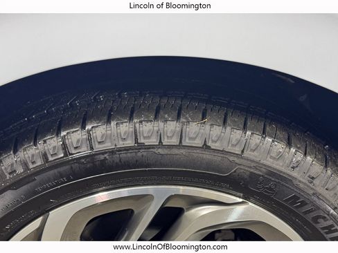 Certified 2025 Lincoln Navigator L Reserve AWD/4WD image 13
