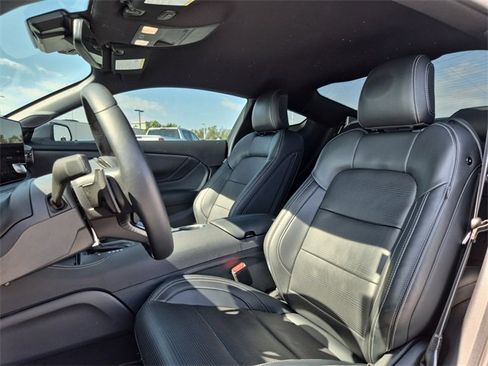 Used 2025 Ford Mustang GT Premium image 17
