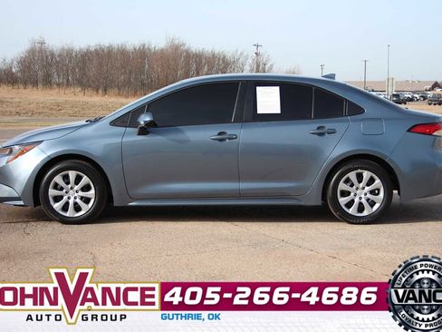 Used 2026 Toyota Corolla LE image 5