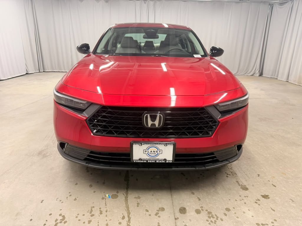 Certified 2025 Honda Accord SE image 4