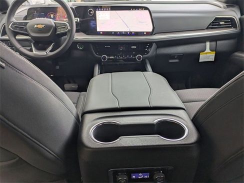 New 2026 Chevrolet Suburban LS image 28