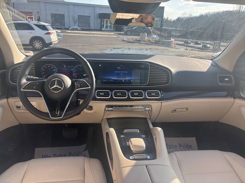 Used 2026 Mercedes-Benz GLS 450 4MATIC image 7