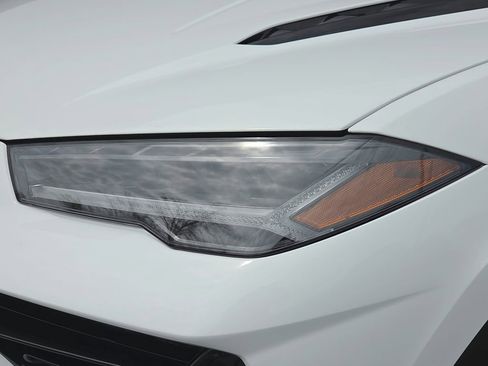 Used 2024 Lamborghini Urus S AWD/4WD image 25