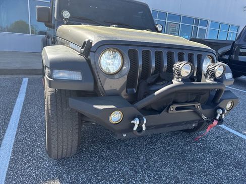 Used 2023 Jeep Wrangler Sport S image 2