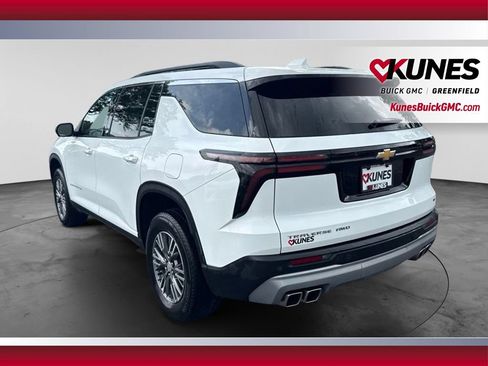 Used 2024 Chevrolet Traverse LT AWD/4WD image 12