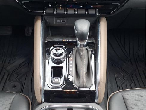 Used 2023 GMC Canyon Denali image 19