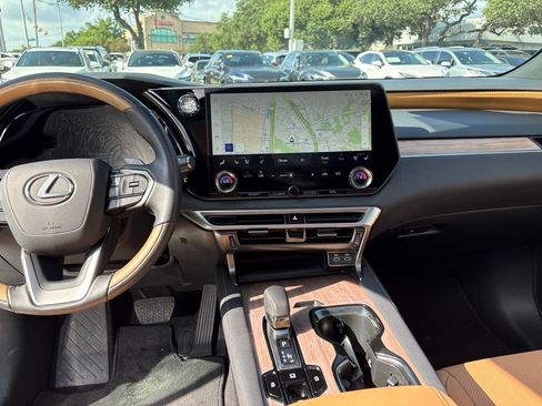 Certified 2025 Lexus RX 350 FWD image 17