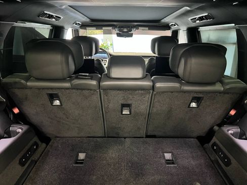 Used 2023 Land Rover Range Rover Long Wheelbase Autobiography AWD/4WD image 28