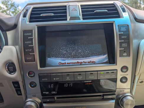 Used 2013 Lexus GX 460 Premium AWD/4WD image 17