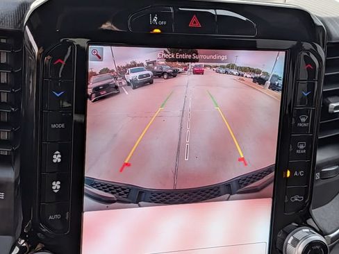 Used 2025 RAM 1500 Big Horn AWD/4WD image 18