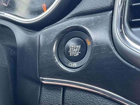 Used 2018 Jeep Grand Cherokee Limited image 35