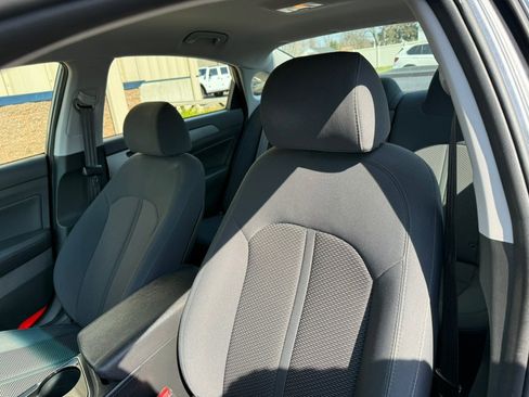 Used 2019 Hyundai Sonata SEL w/ Tech Package 02 FWD image 14