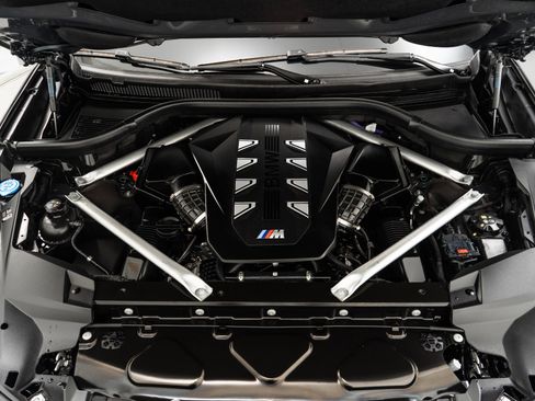 Used 2025 BMW X7 M60i image 12