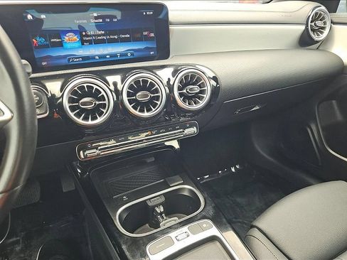 Used 2025 Mercedes-Benz CLA 250 image 13