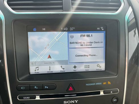 Used 2017 Ford Explorer Platinum image 41