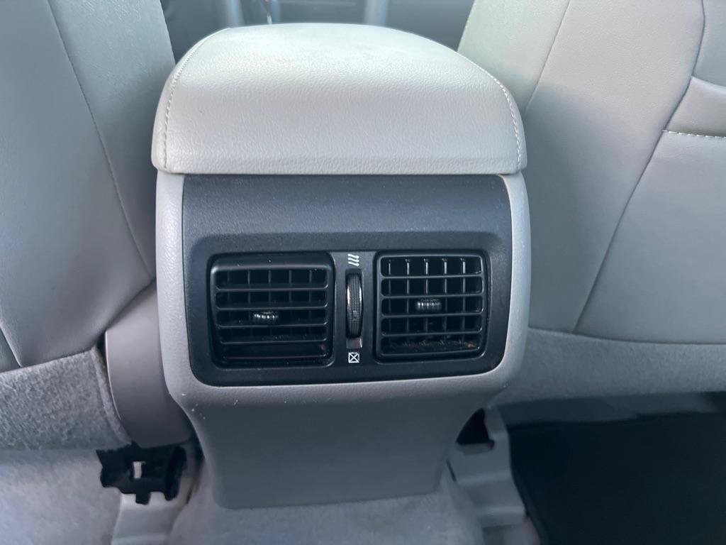 Used 2012 Toyota Camry XLE w/ Leather Pkg FWD image 16