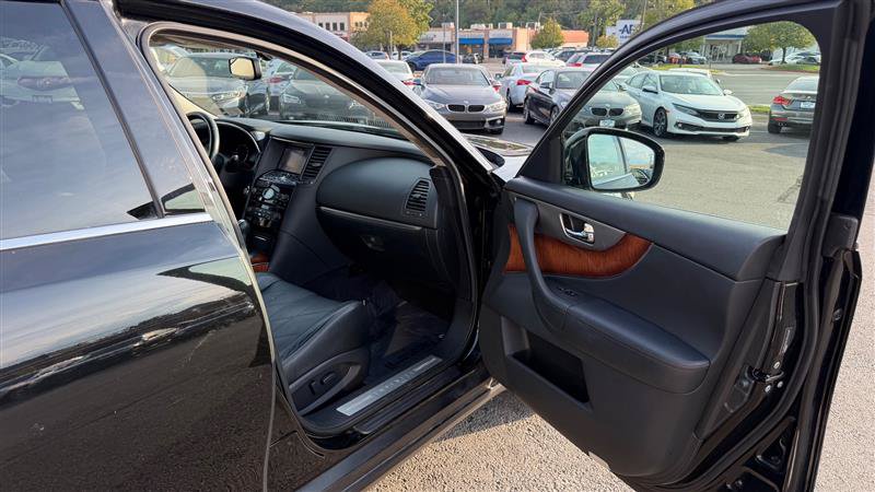 Used 2014 INFINITI QX70 2WD w/ Premium Package image 33