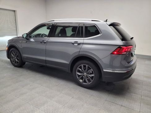 Used 2022 Volkswagen Tiguan SE image 3