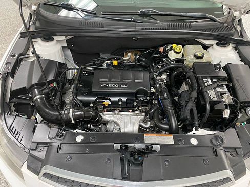 Used 2012 Chevrolet Cruze LTZ image 17