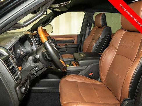 Used 2022 RAM 3500 Limited AWD/4WD image 3