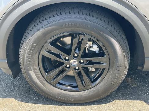 Certified 2023 Ford Explorer XLT w/ Equipment Group 202A RWD image 39