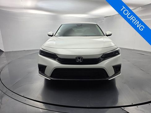 Used 2024 Honda Civic Touring image 2