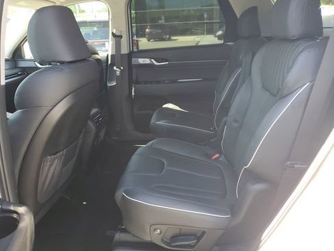 Used 2024 Hyundai Palisade Limited AWD/4WD image 14