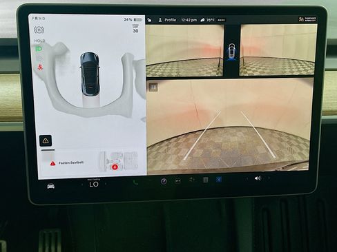 Used 2025 Tesla Model Y Performance AWD/4WD image 22