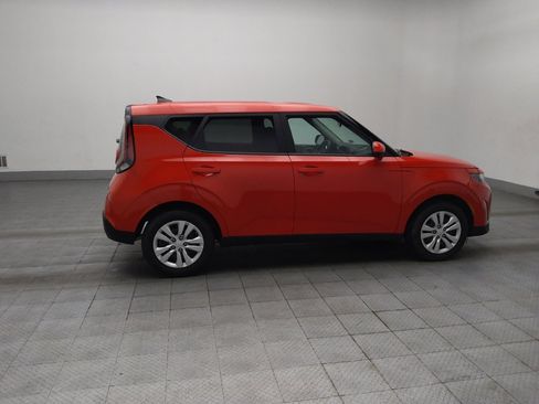 Used 2025 Kia Soul LX image 10