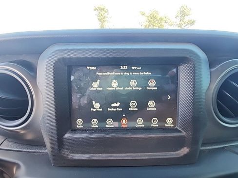 Used 2022 Jeep Gladiator Willys image 5